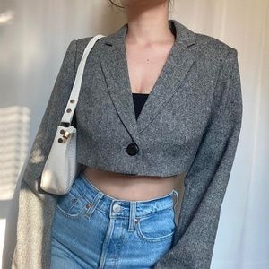 Cropped Calvin Klein blazer